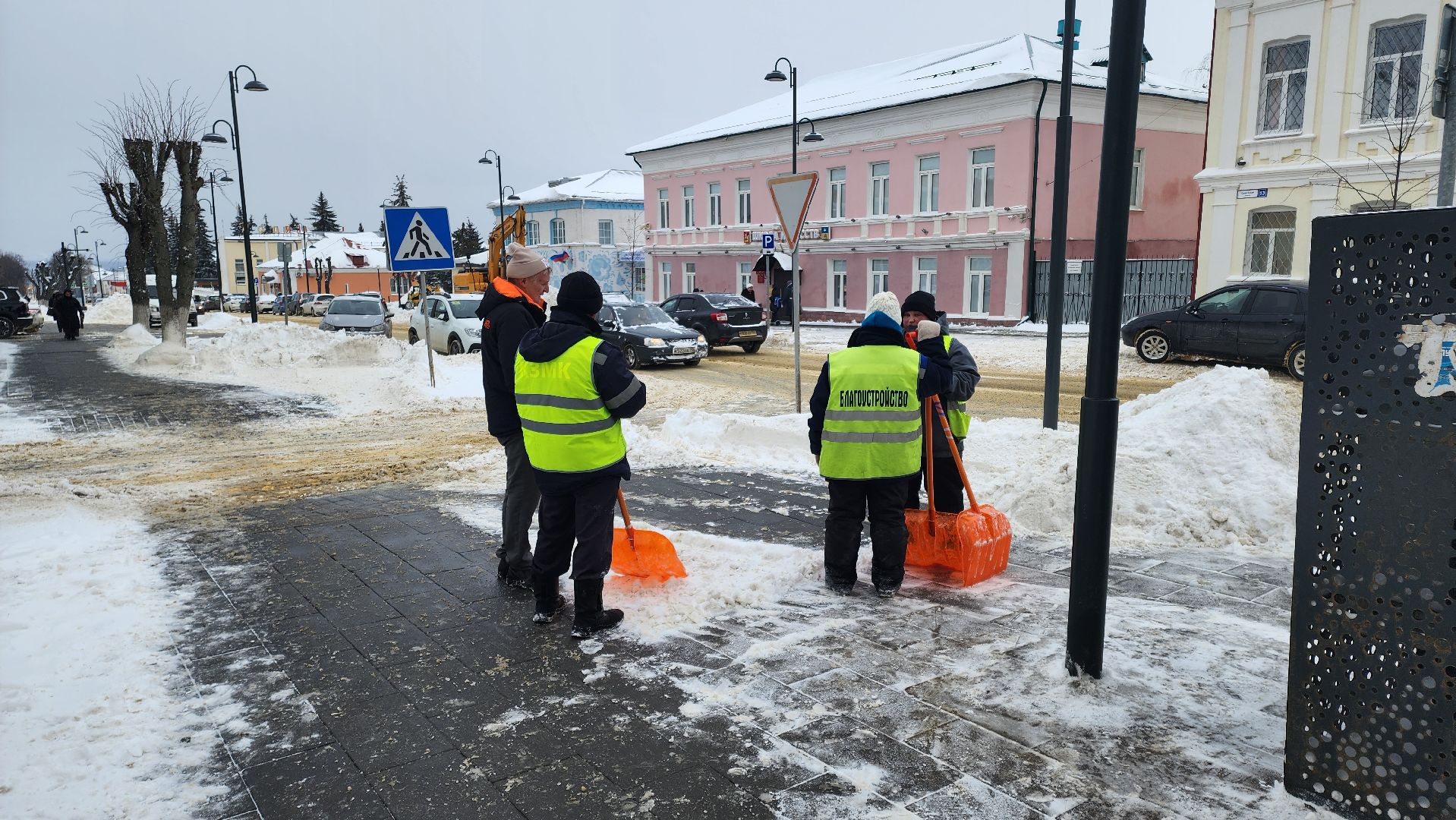 кашира, советская, уборка снега, жкх, мбу благоустройство, регенты, наледь,
