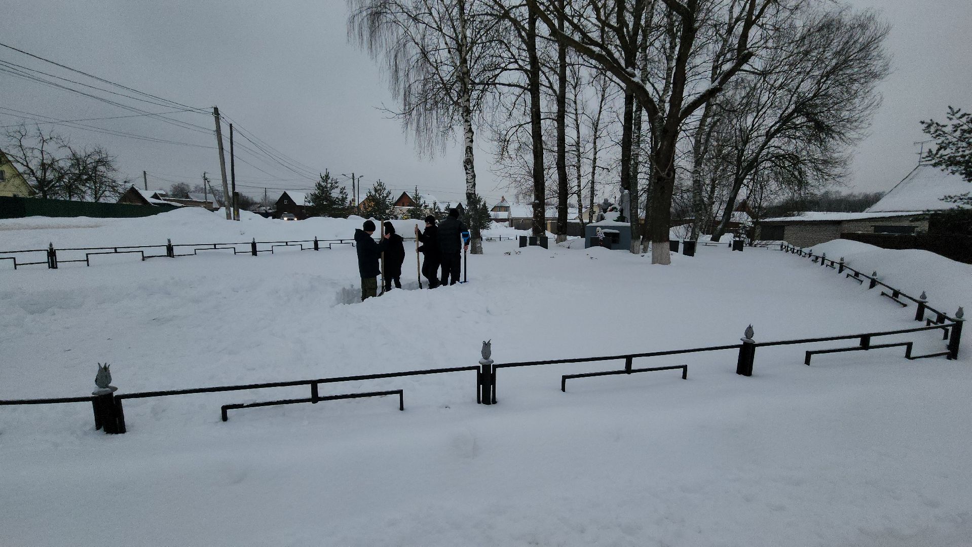 мемориал, вов, уборка снега, лицей, школьники, руза, рузский городской округ,