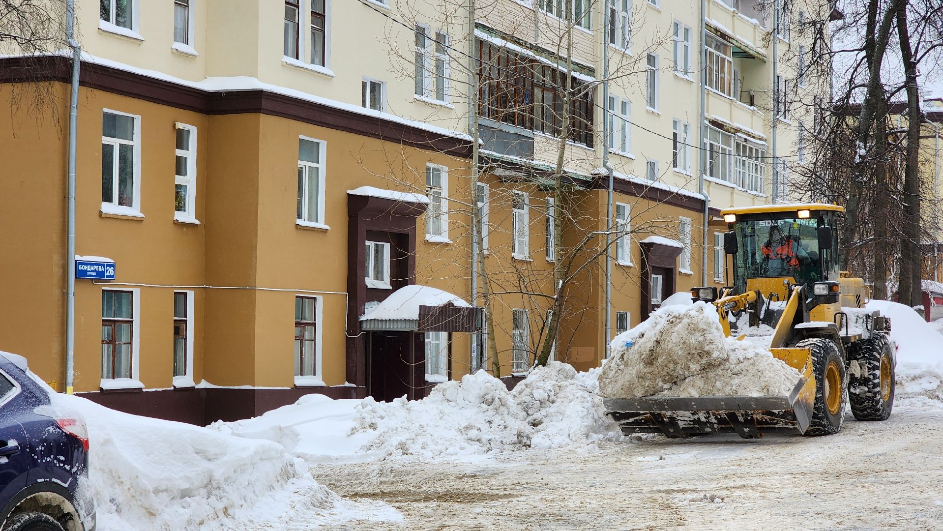 уборка улиц, последствия снегопада, убираем снег,