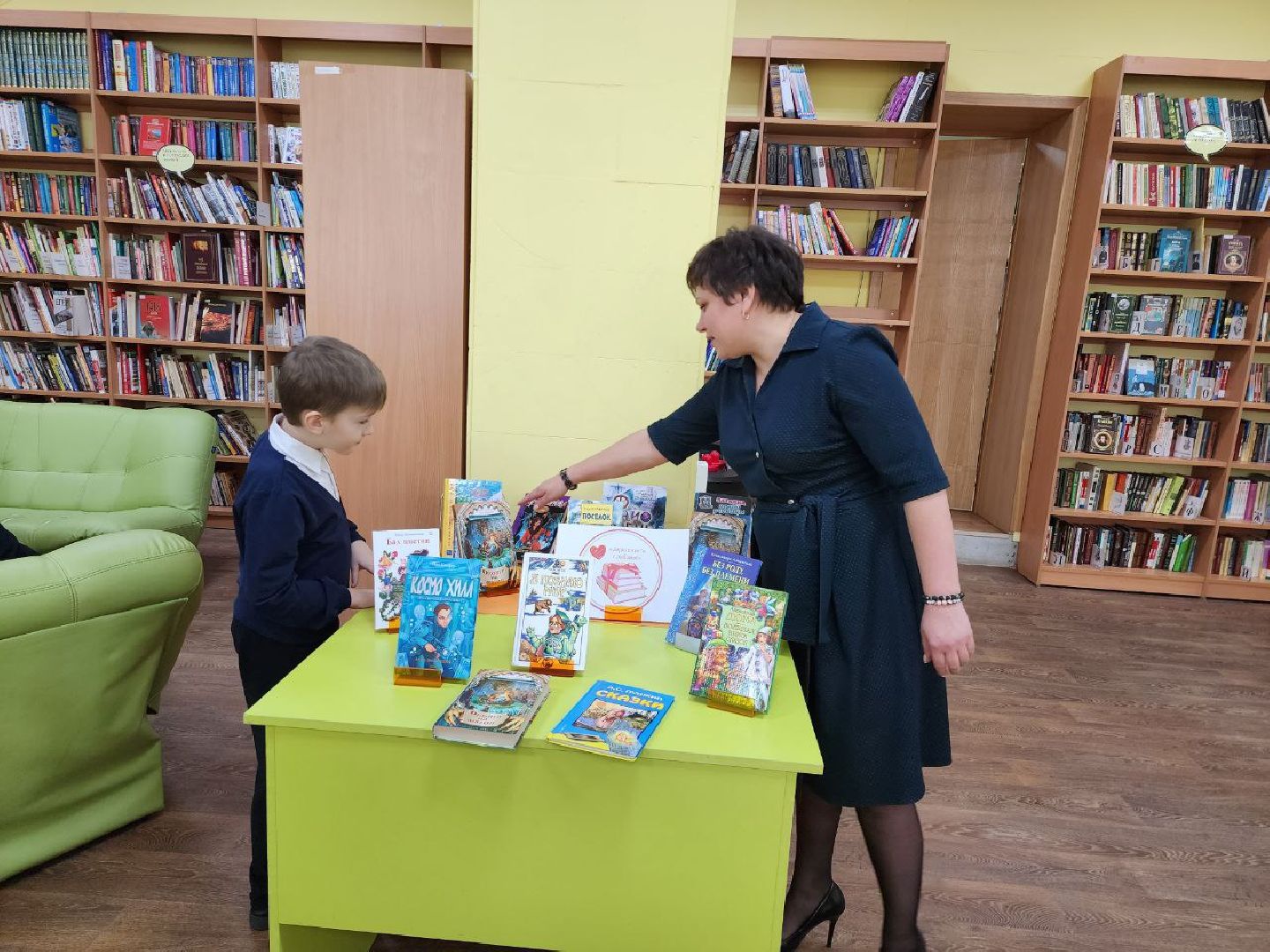 можайск, можайский городской округ, подмосковье, библиотека, акция, всемирный день книгодарения, можайская библиотека, дети, книги, подарок, любимые произведения,