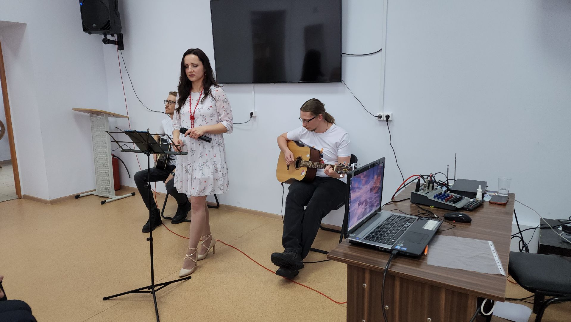 волоколамск, художественная выставка, библиоканикулы, библиотека, Выставка, художник, художники подмосковья,