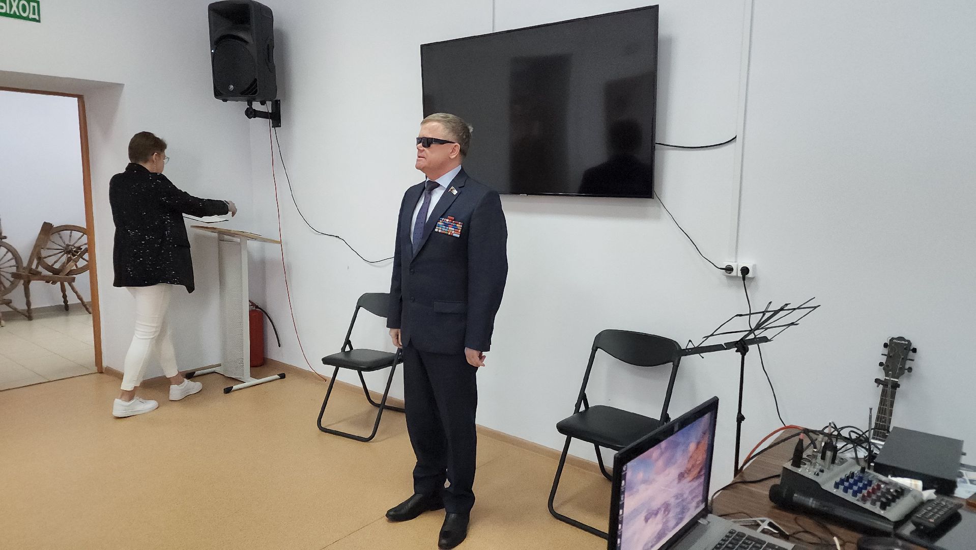 волоколамск, художественная выставка, библиоканикулы, библиотека, Выставка, художник, художники подмосковья,