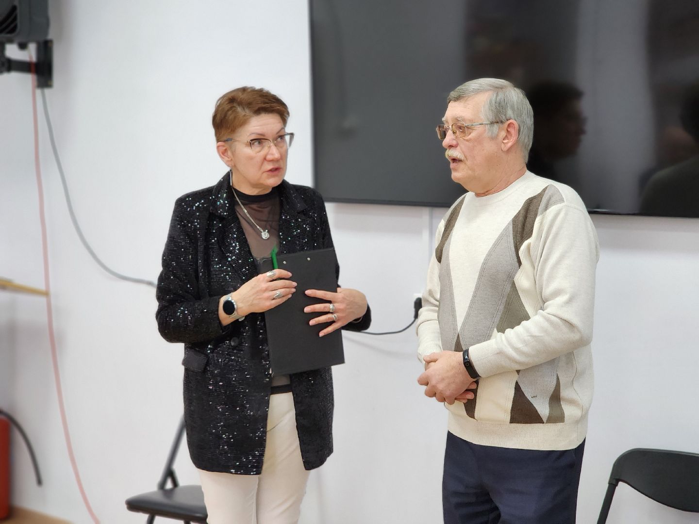 волоколамск, художественная выставка, библиоканикулы, библиотека, Выставка, художник, художники подмосковья,