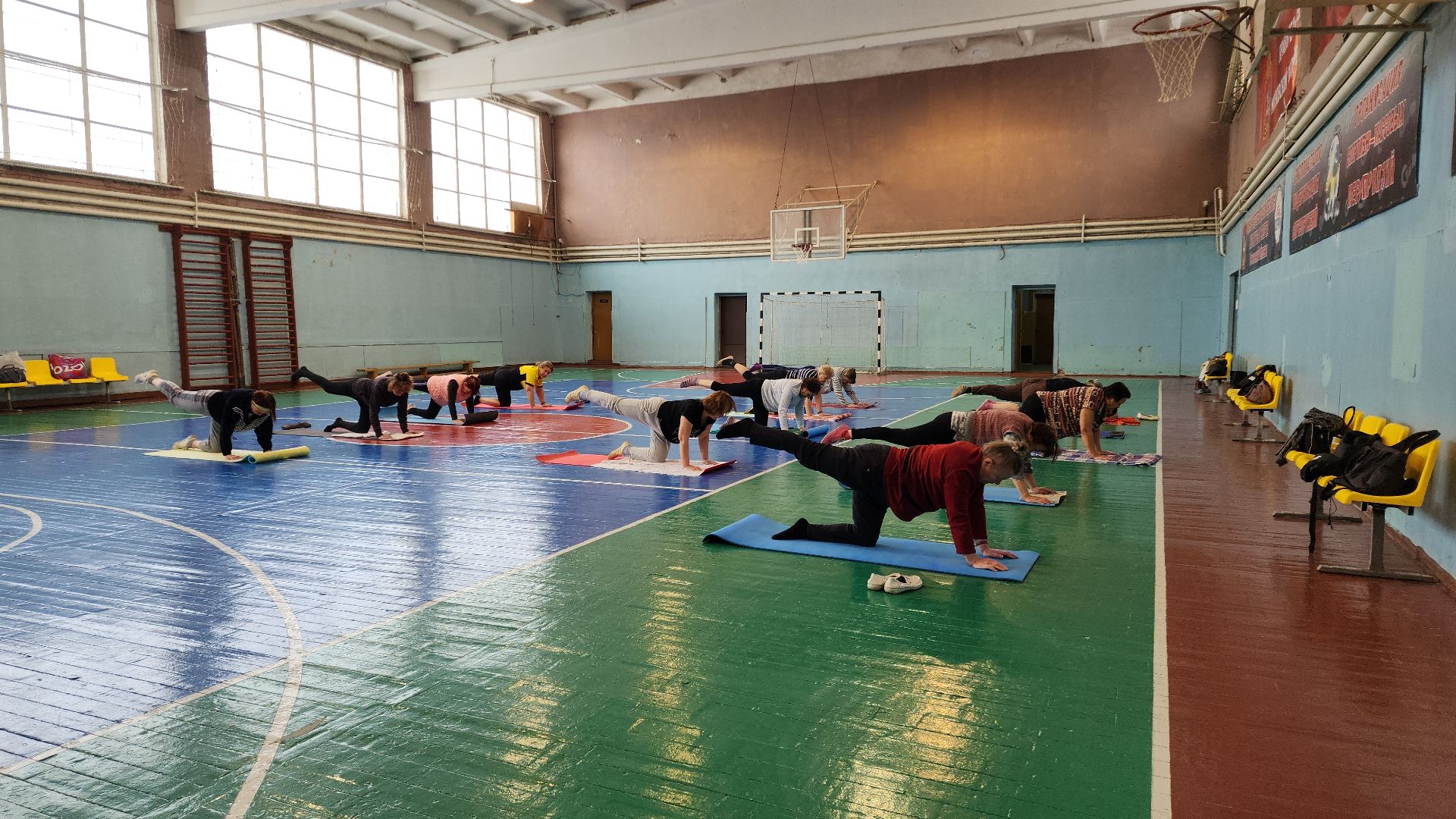 активное долголети, долголеты, электросталь, мой город, старшее поколение, лечебная физкультура, гимнастика, спортзал, здоровый образ жизни,