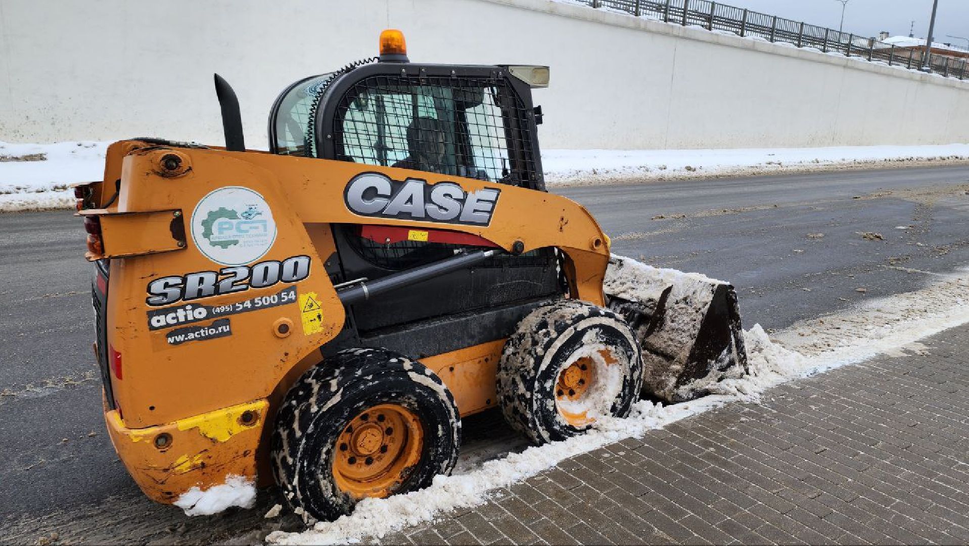 Люберцы, эстакада на Октябрьском проспекте в Люберцах, уборка снега,