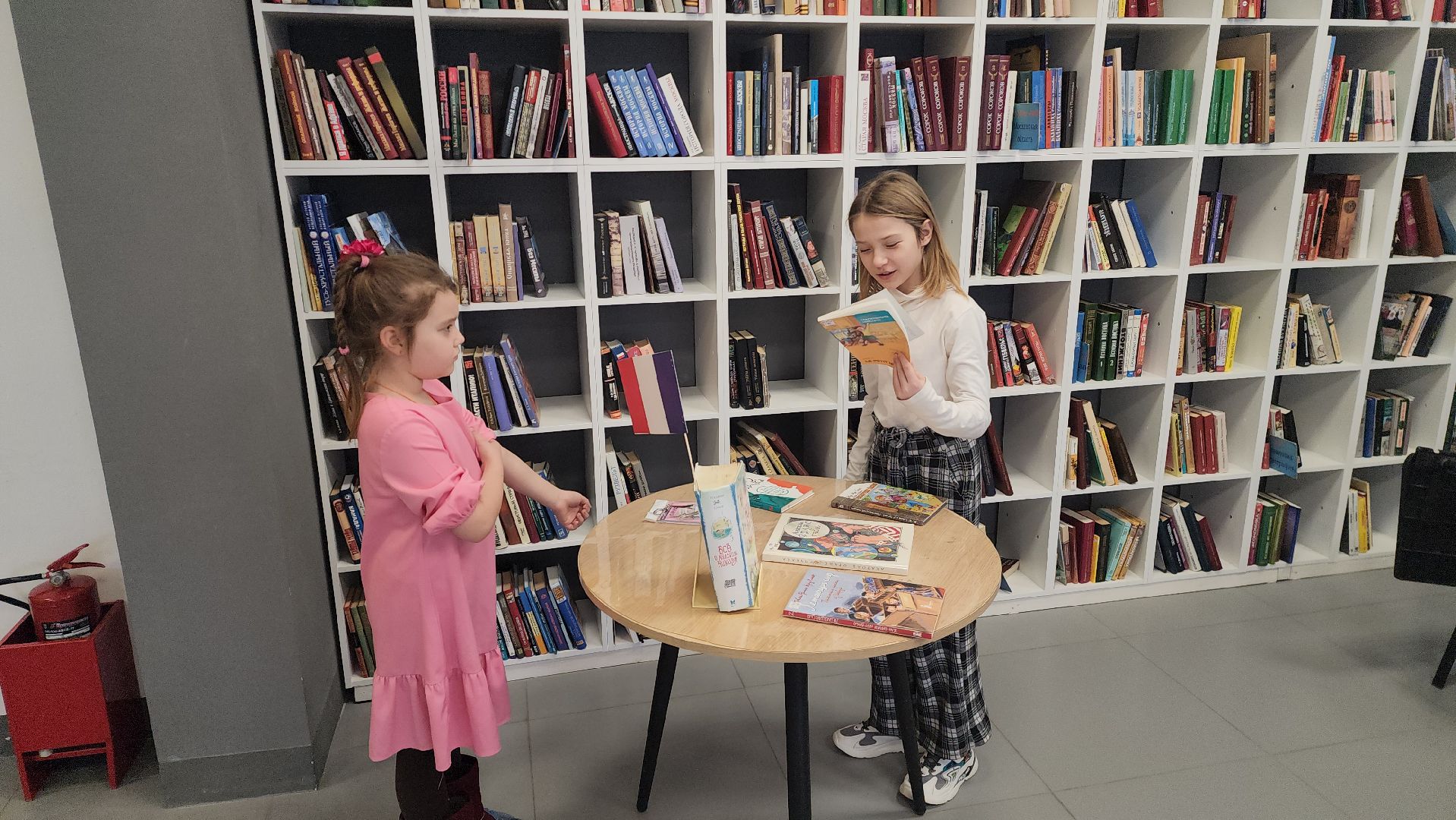 шатура, франция, библиотека, день всех влюбленных, любовь, любовь к искусству, городской округ культура, культура для школьников, культура молодежь,