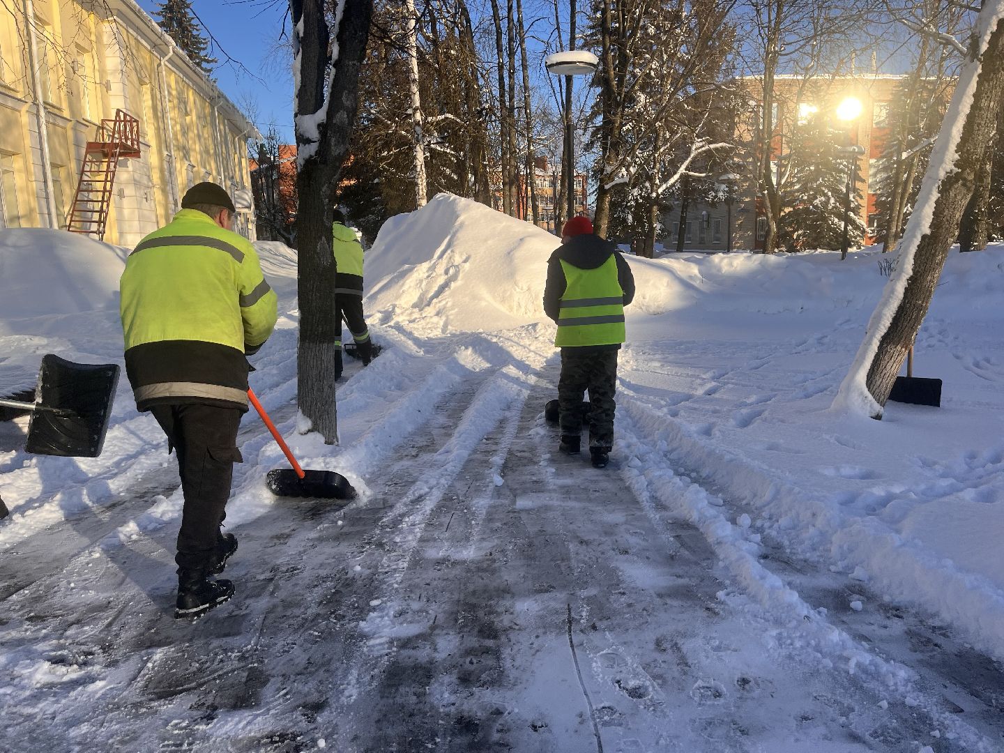 шаховская, снег, уборка города, уборка снега,
