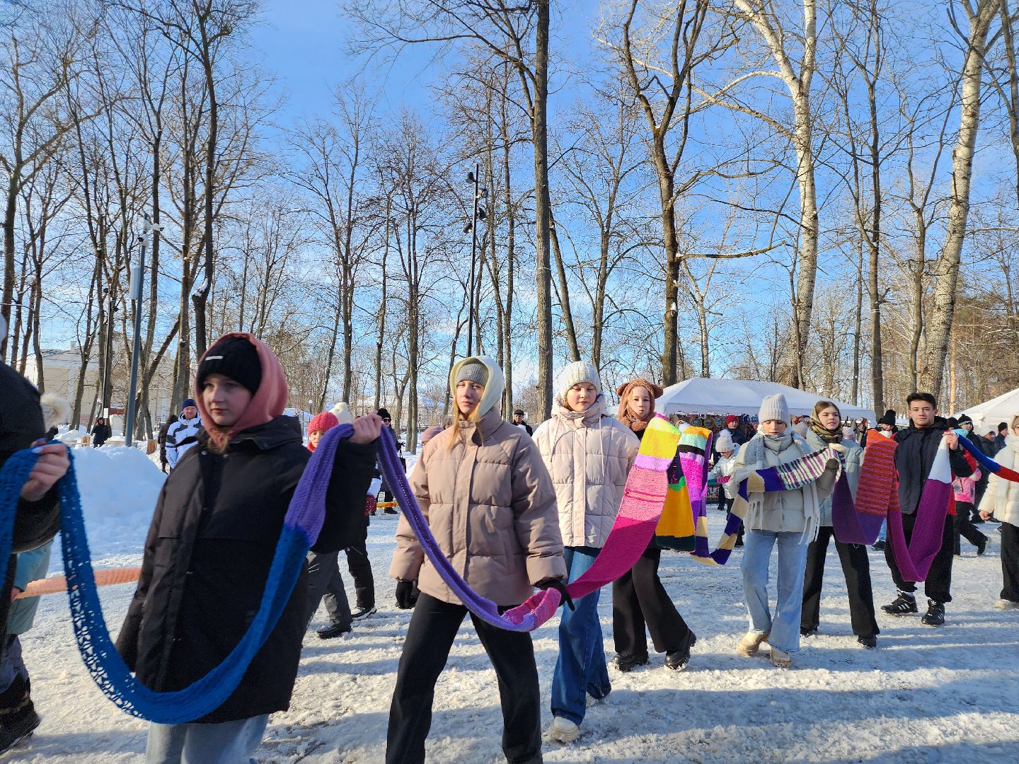 серпухов, подмосковье, фестиваль тепло, парк имени олега степанова, зима в подмосковье,