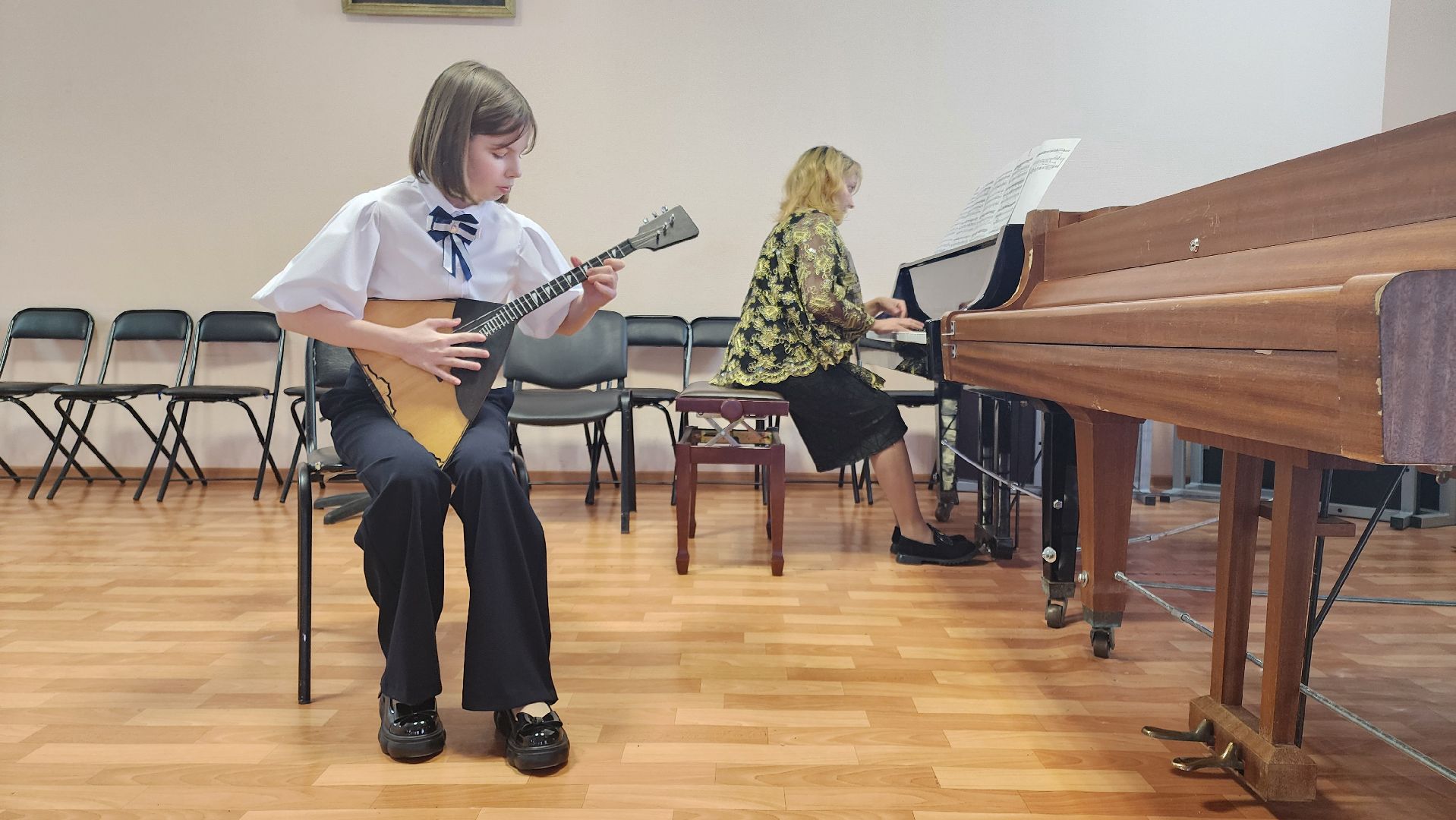 кашира, сувенир, русские народные инструменты, областной гитара, баян, домра, балалайка,