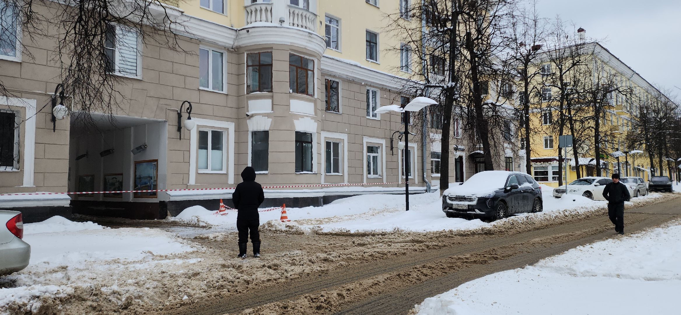 электросталь, мой город, жкх, жкх подмосковье, управляющая компания, сосульки, наледь, чистка кровли от снега, альпинизм,