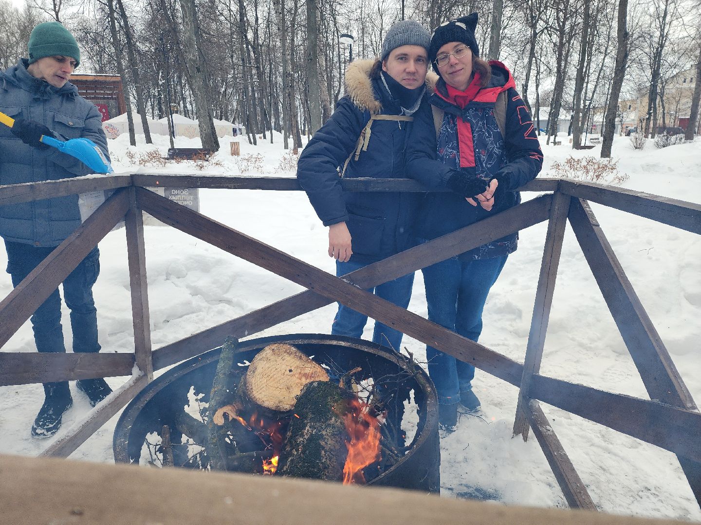 серпухов, подмосковье, очаги в парке, парк имени олега степанова, зима в подмосковье,