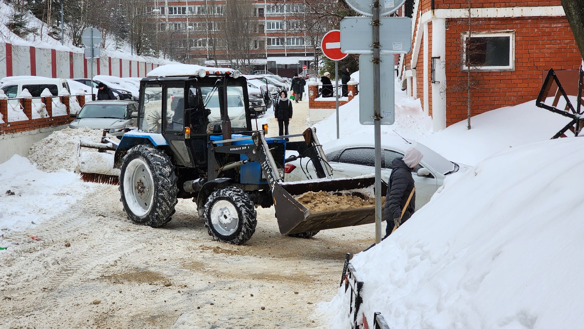 уборка дворов, уборка снега, уборка дорог,