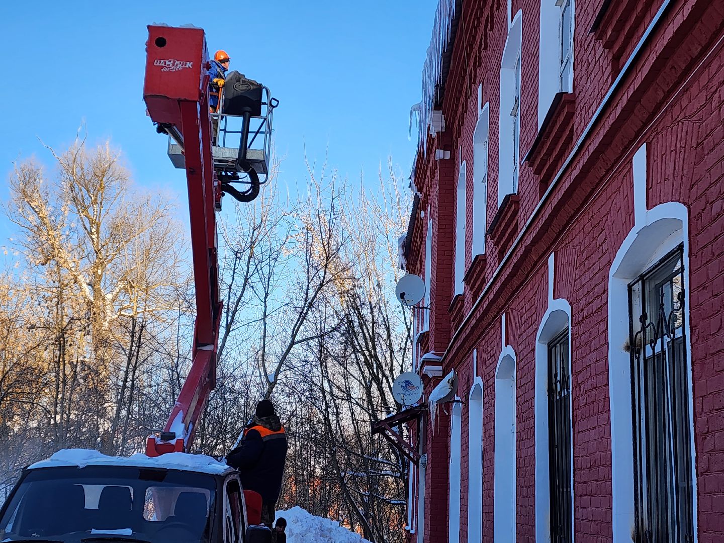 красноармейск, г.о. пушкинский, кровля, наледь,