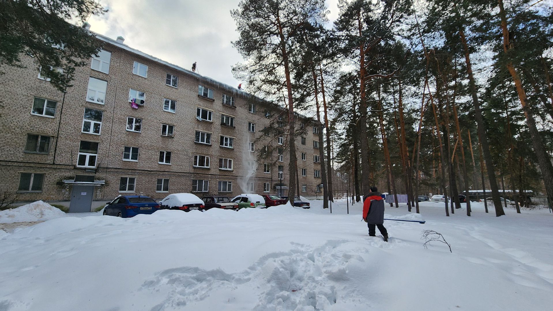 протвино, благоустойство, зима, сосульки, очистка крыш,