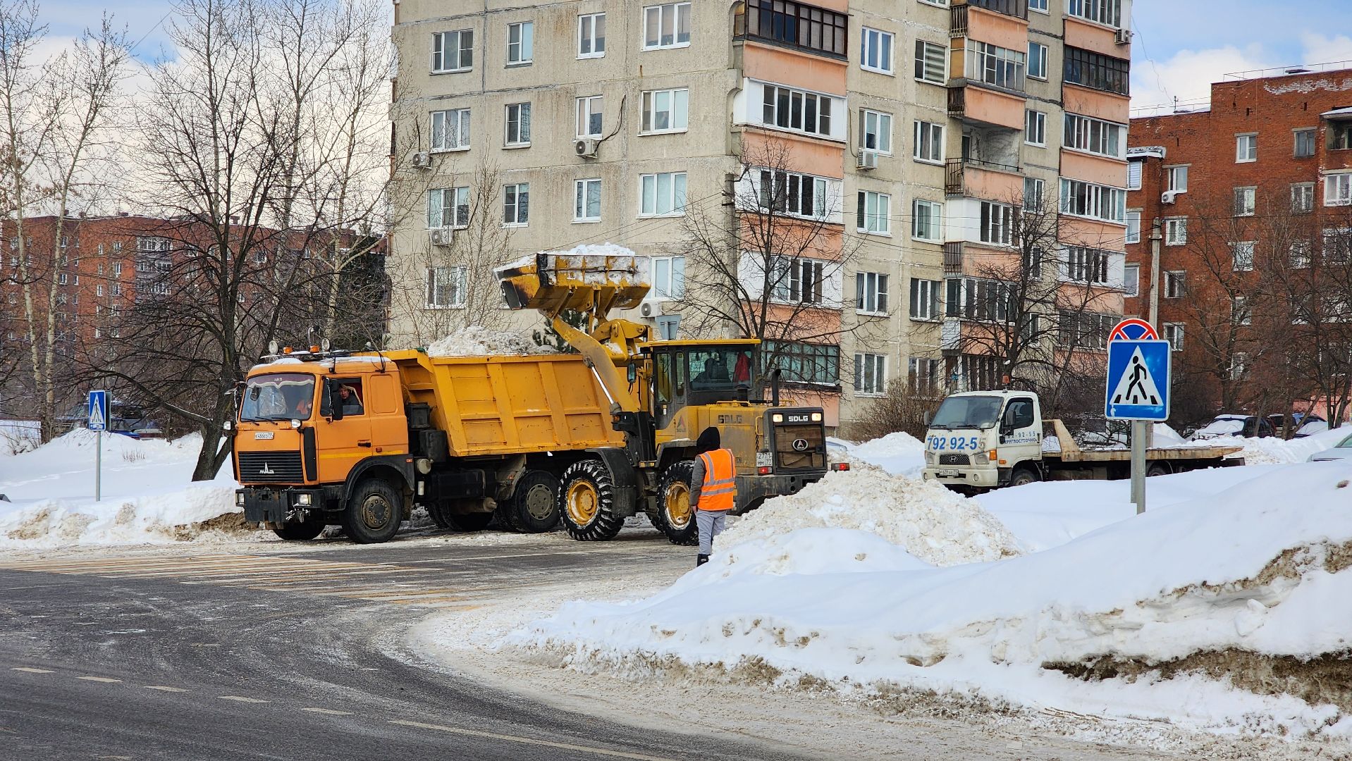 уборка снега, очистка дорог,