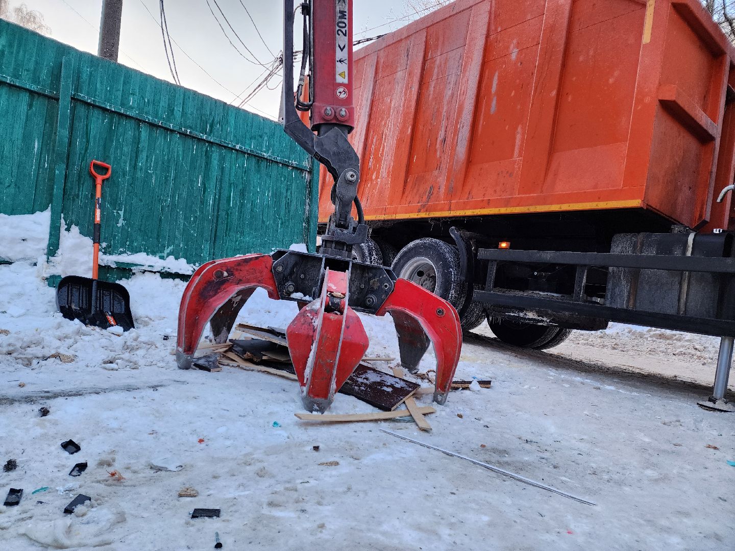 Подольск, ломовоз, вывоз мусора, контейнерная площадка,