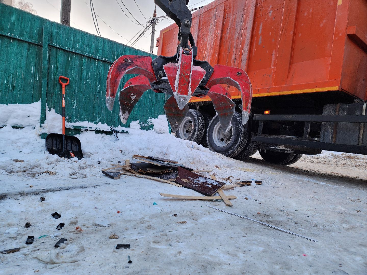 Подольск, ломовоз, вывоз мусора, контейнерная площадка,