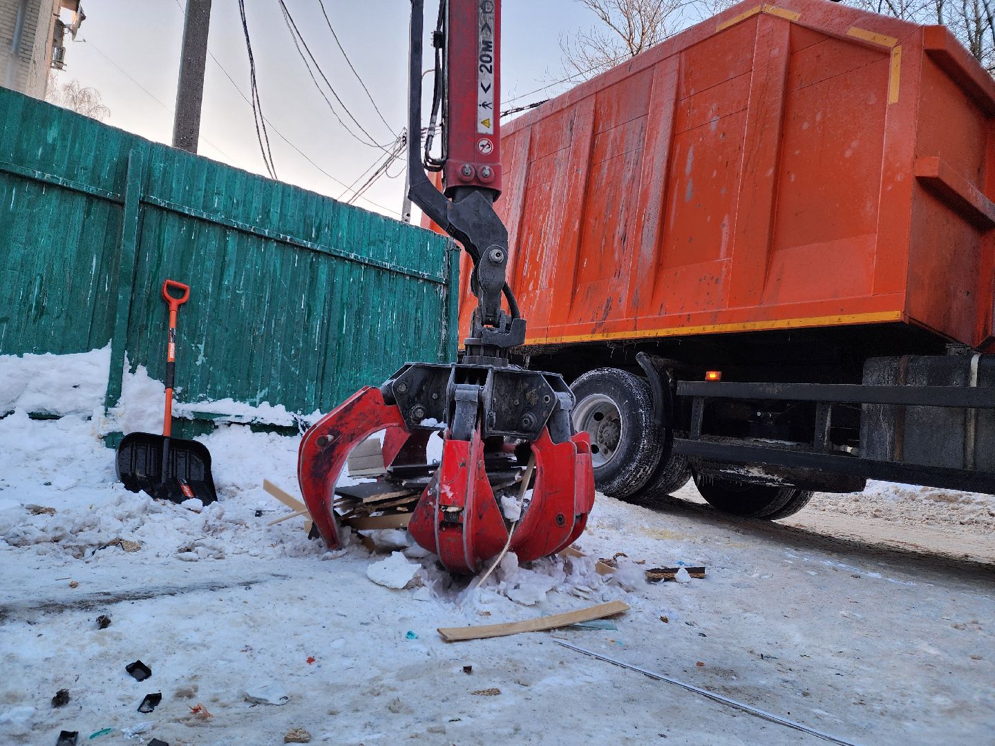 Подольск, ломовоз, вывоз мусора, контейнерная площадка,