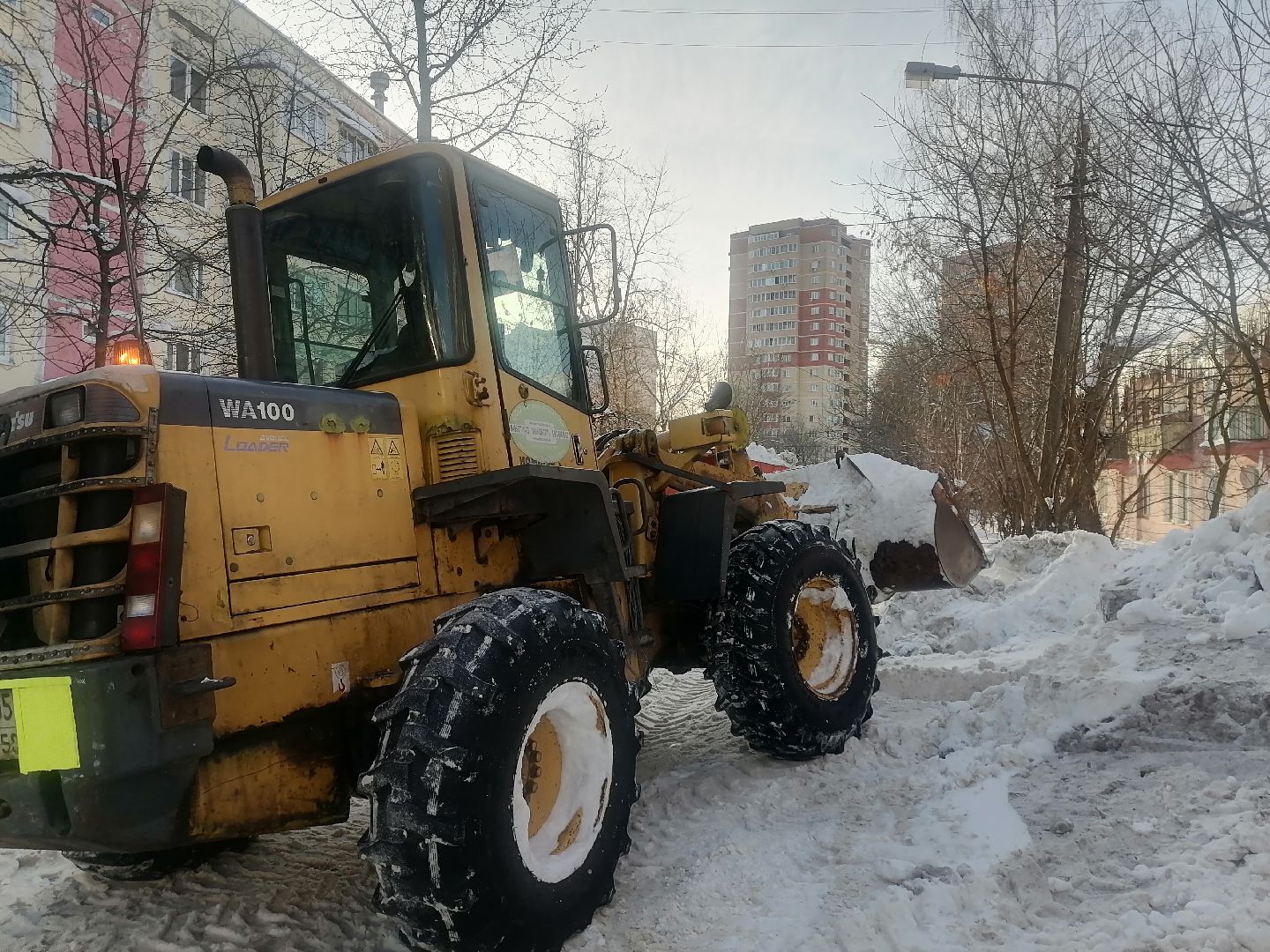 снег и наледь, уборка города,