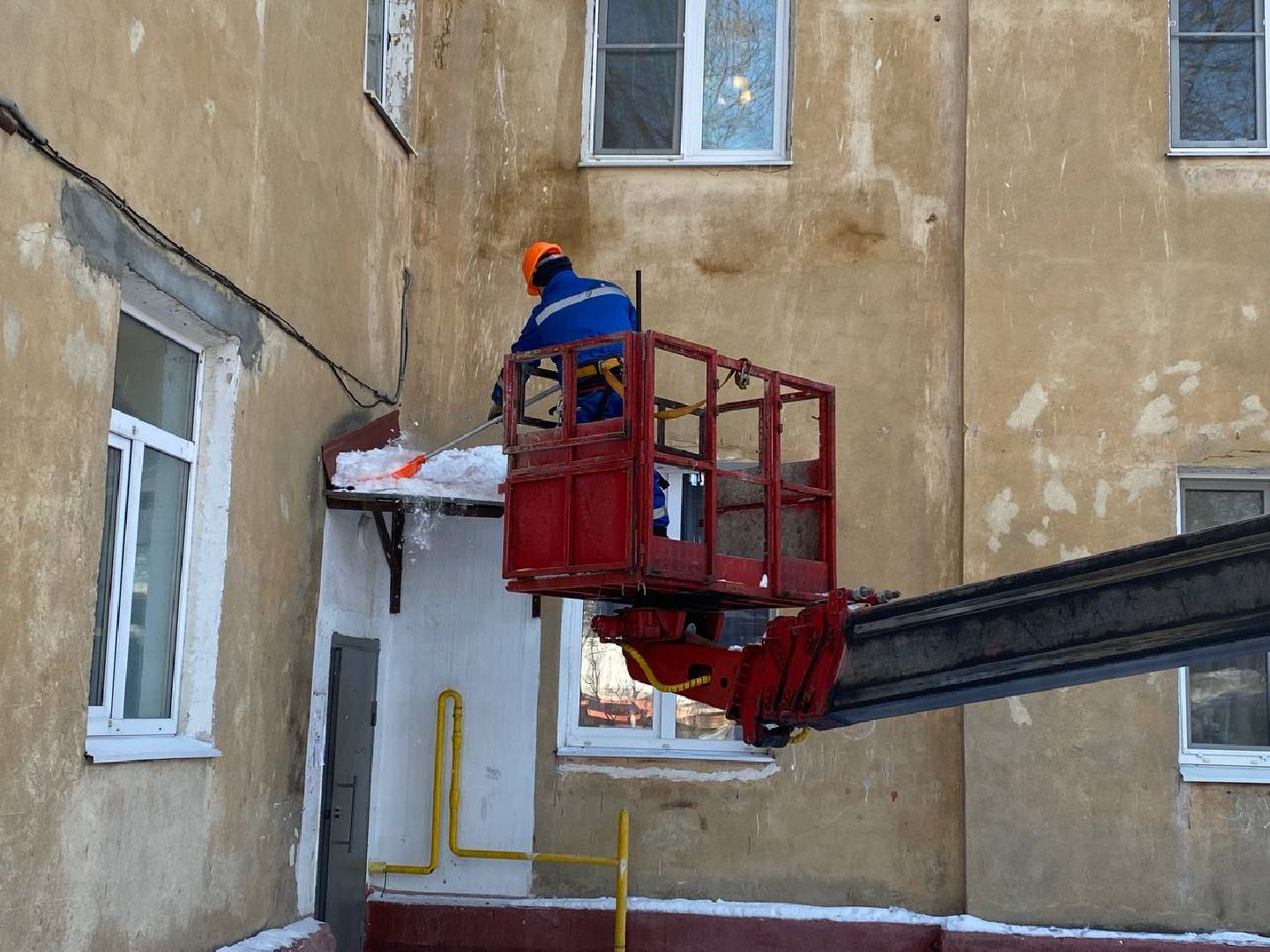 чехов, жкх, сосульки, коммунальная служба, кровля,