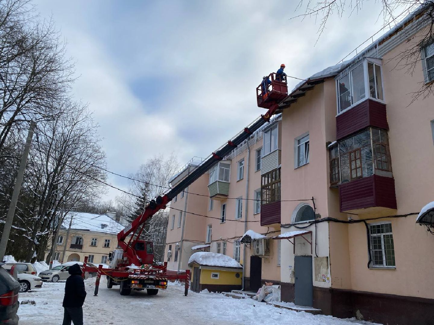 чехов, жкх, сосульки, коммунальная служба, кровля,