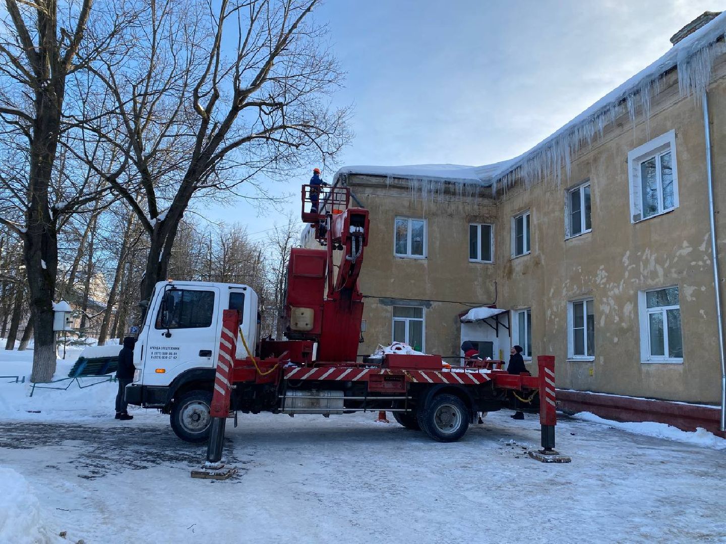 чехов, жкх, сосульки, коммунальная служба, кровля,
