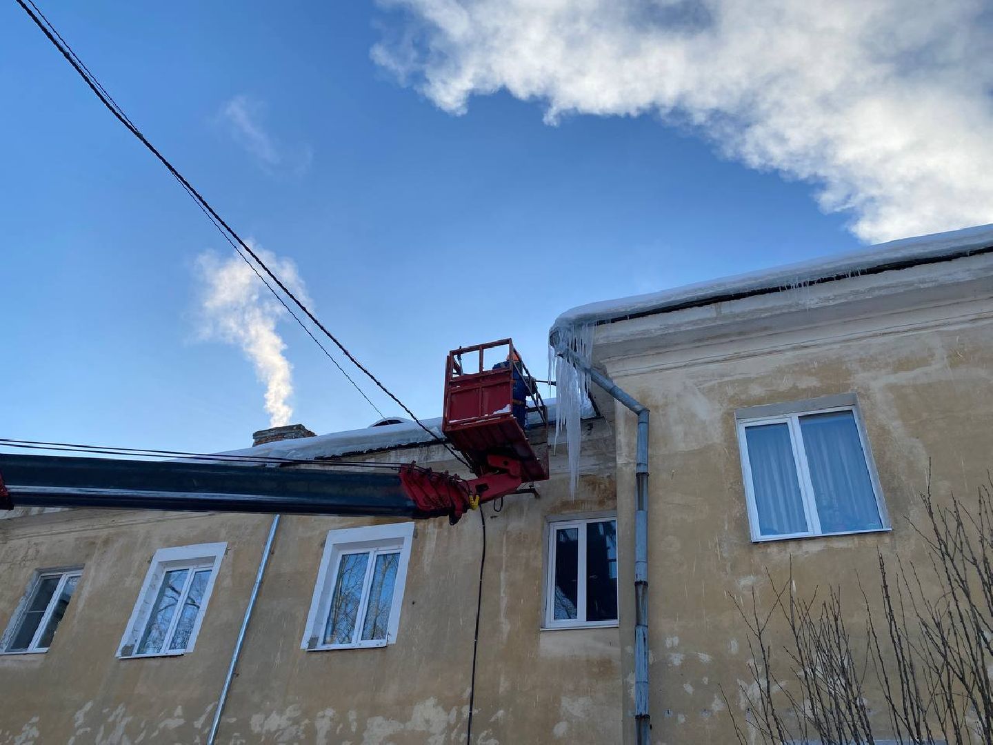 чехов, жкх, сосульки, коммунальная служба, кровля,