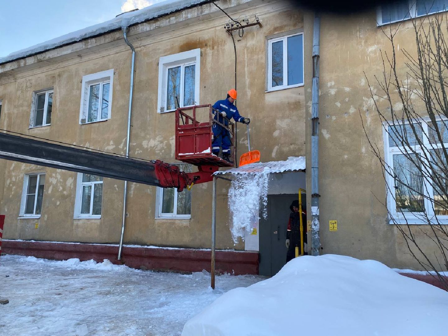 чехов, жкх, сосульки, коммунальная служба, кровля,