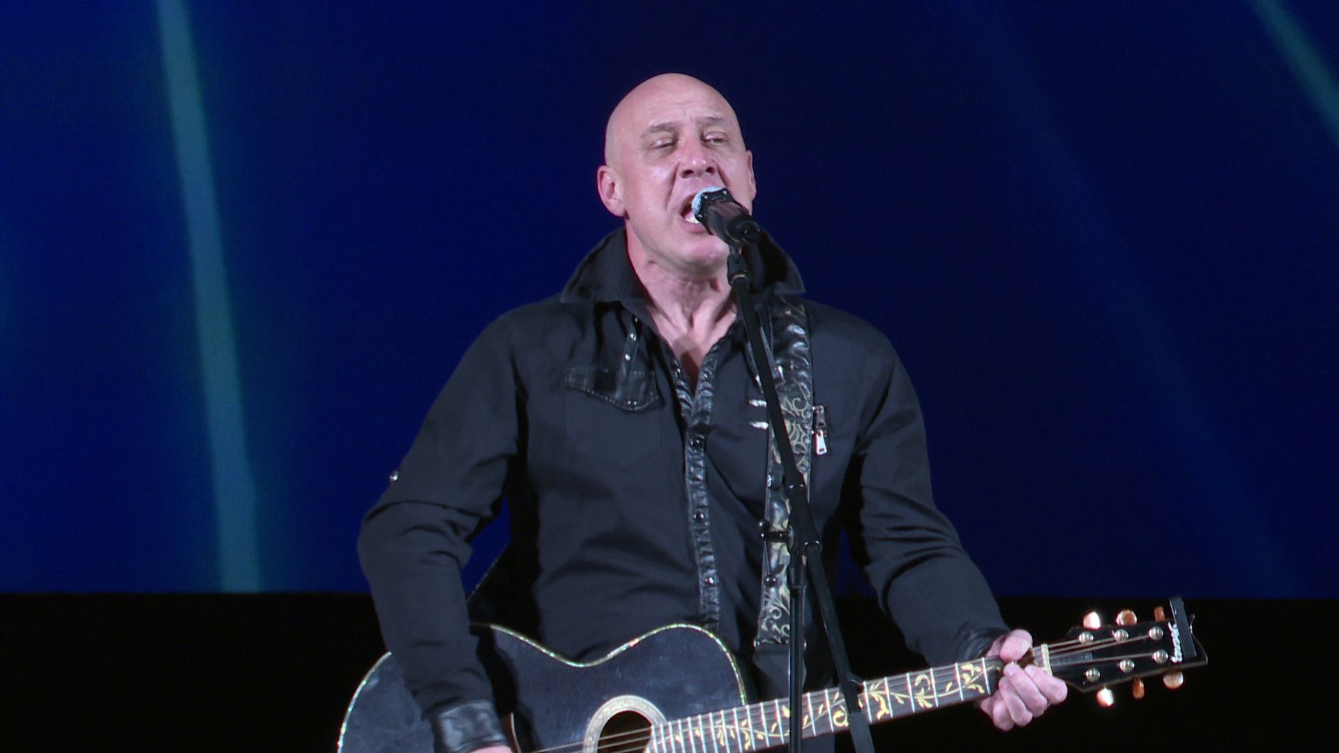 Реутов, праздник, концерт, Денис Майданов, песни, День защитника Отечества,