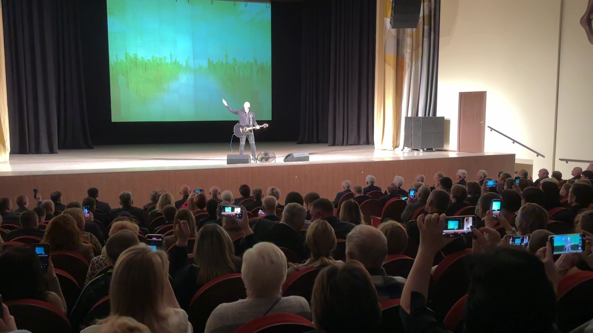 Реутов, праздник, концерт, Денис Майданов, песни, День защитника Отечества,