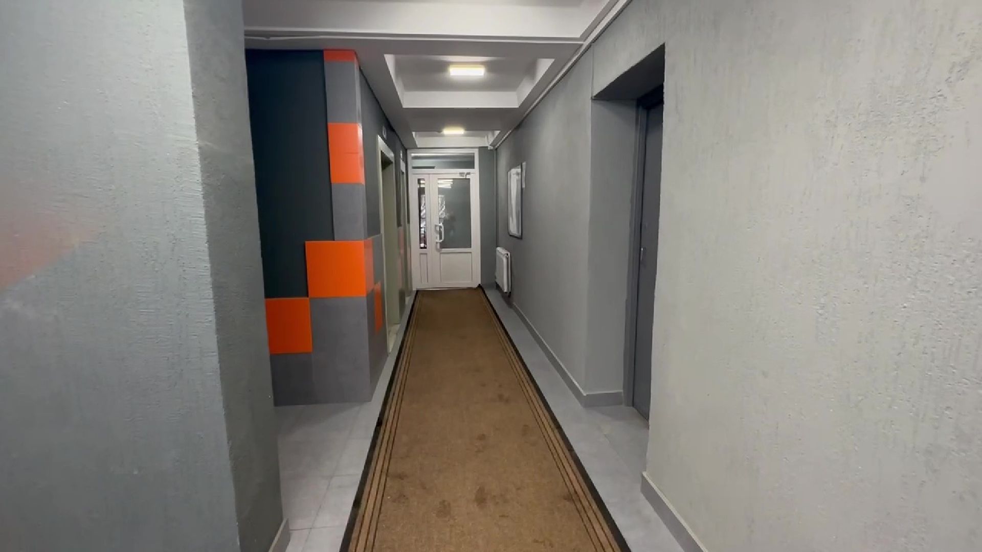 Видное, ремонт подъезда, управляющая компания, стены, люстра, почтовые ящики,