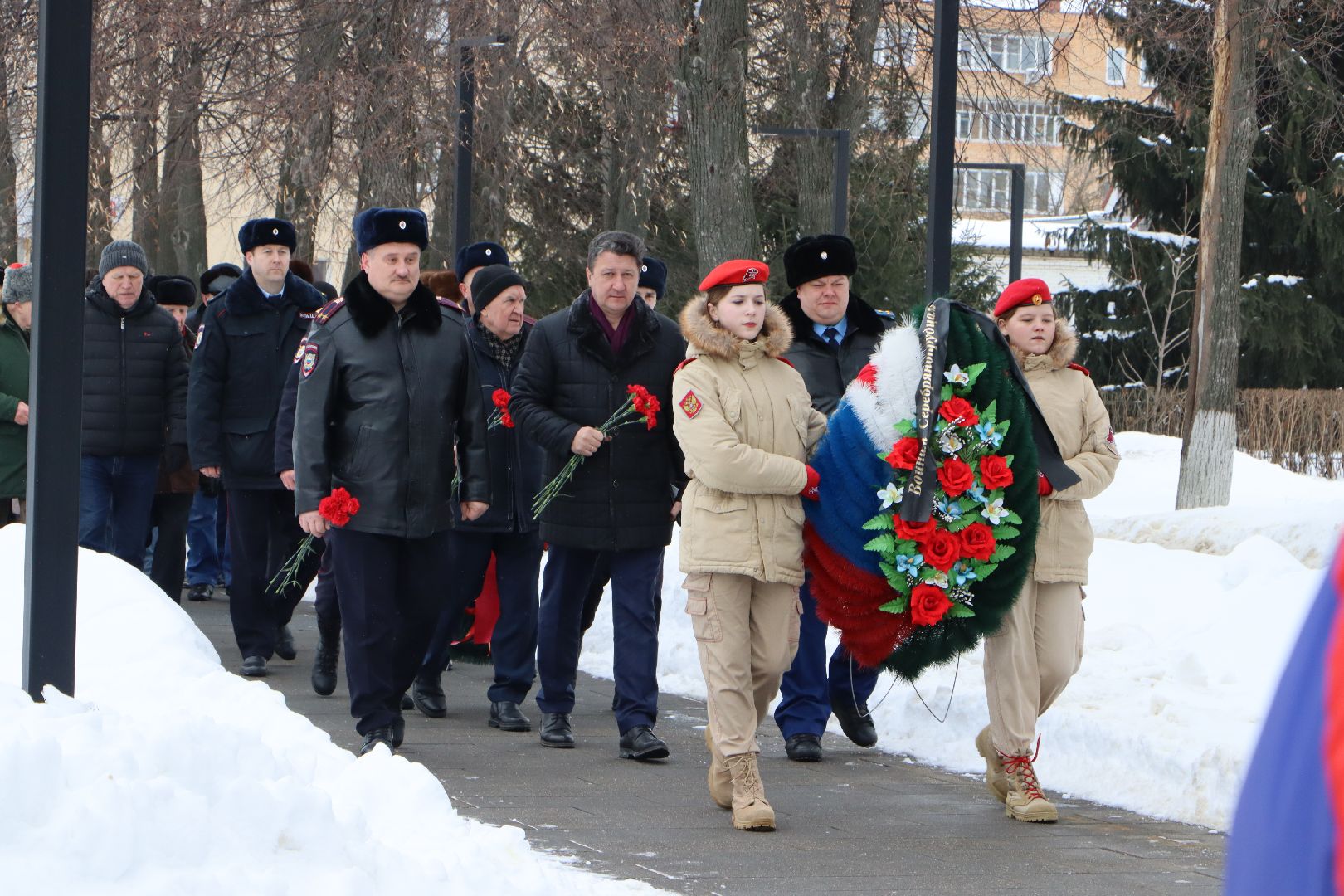 Серебряные Пруды, День Защитника Отечества, Братская Могила, возложение,