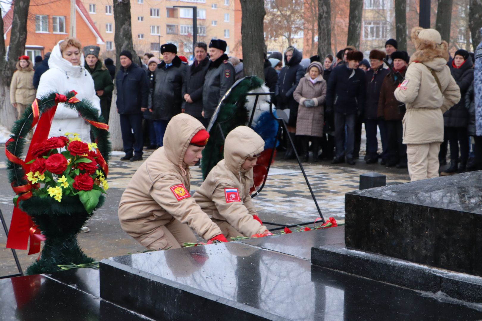 Серебряные Пруды, День Защитника Отечества, Братская Могила, возложение,
