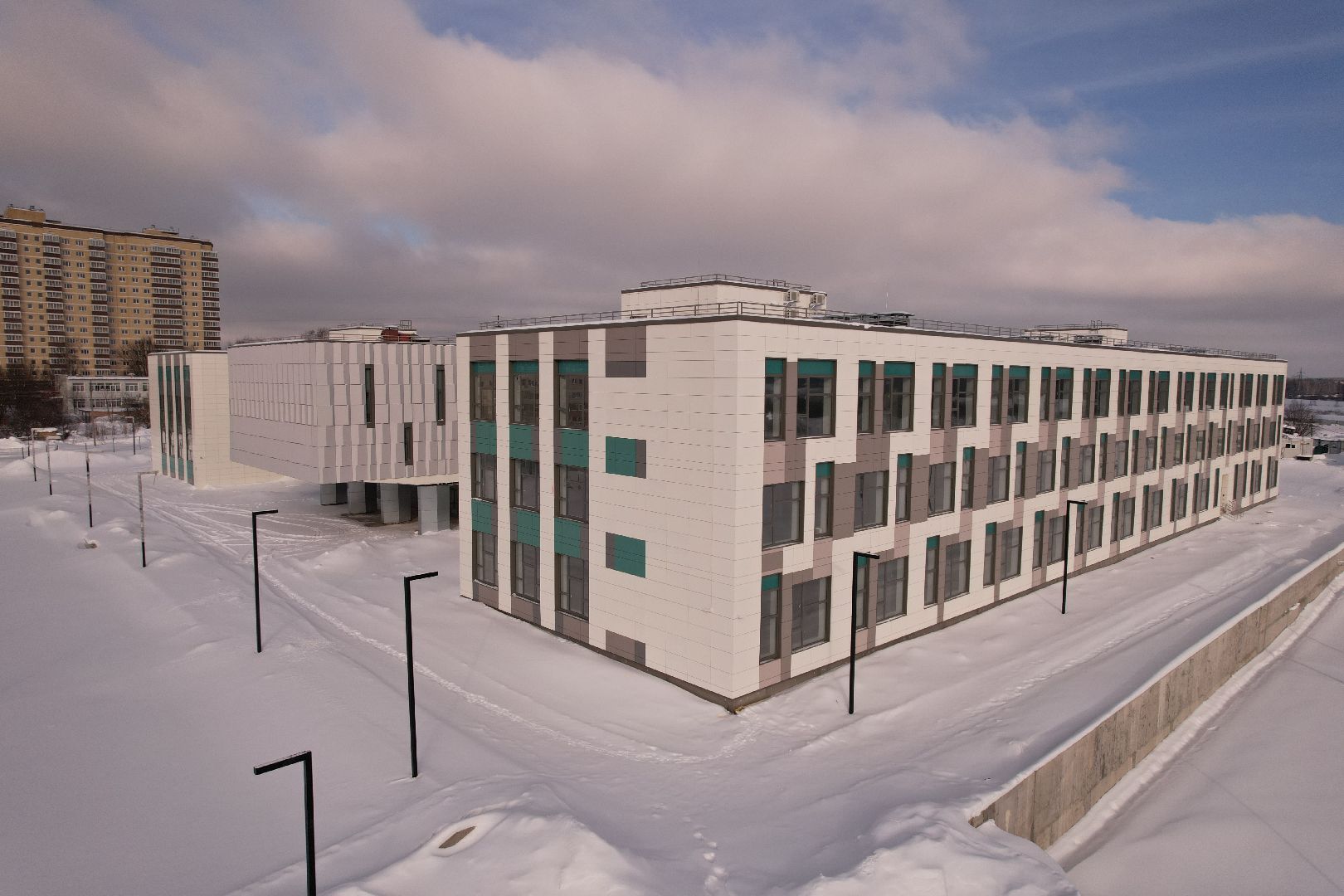 видео с коптера, школа,