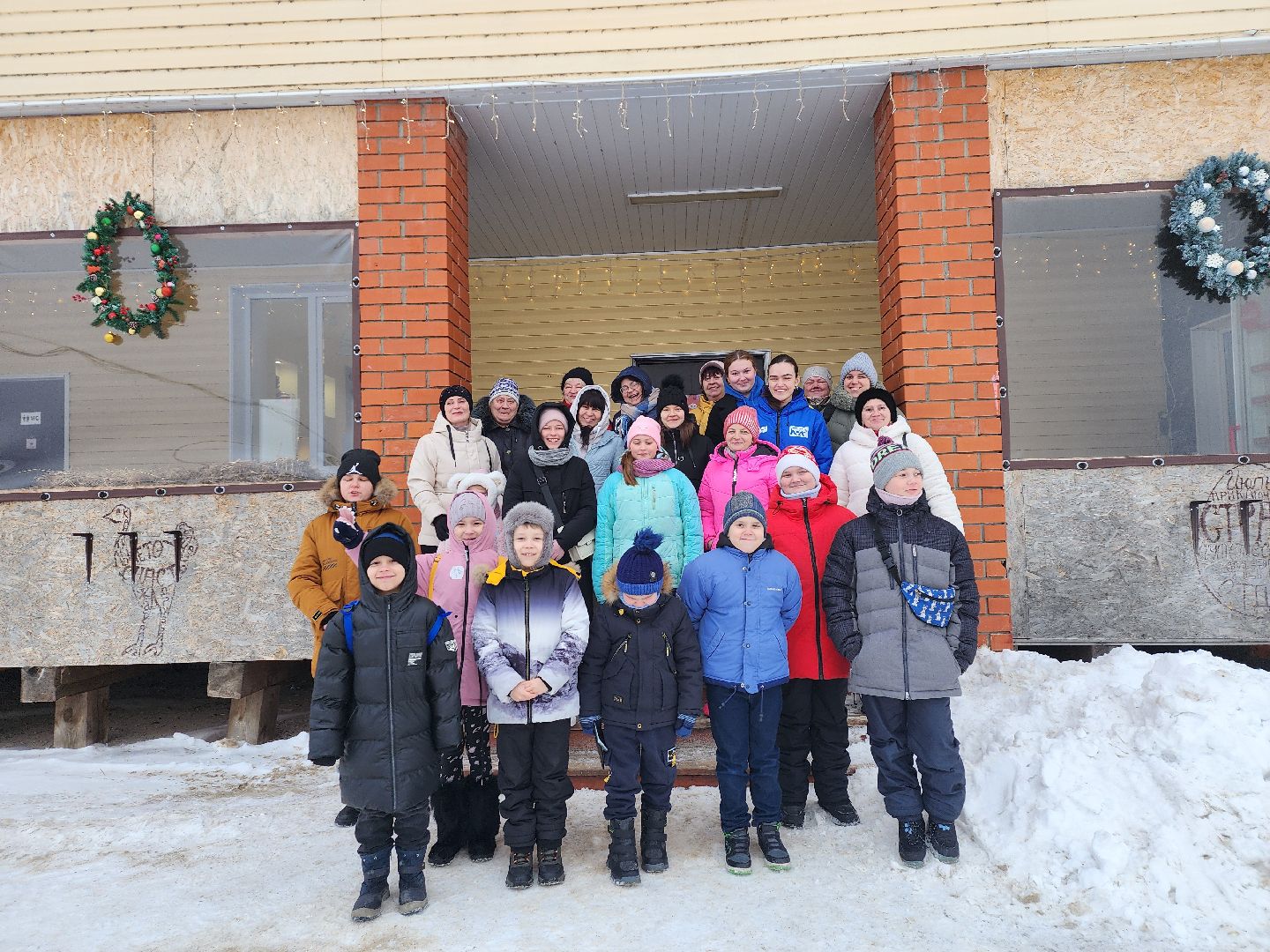 серпухов, подмосковье, дети, жены участников сво, страусиная ферма, МГЕР, диана алумянц,