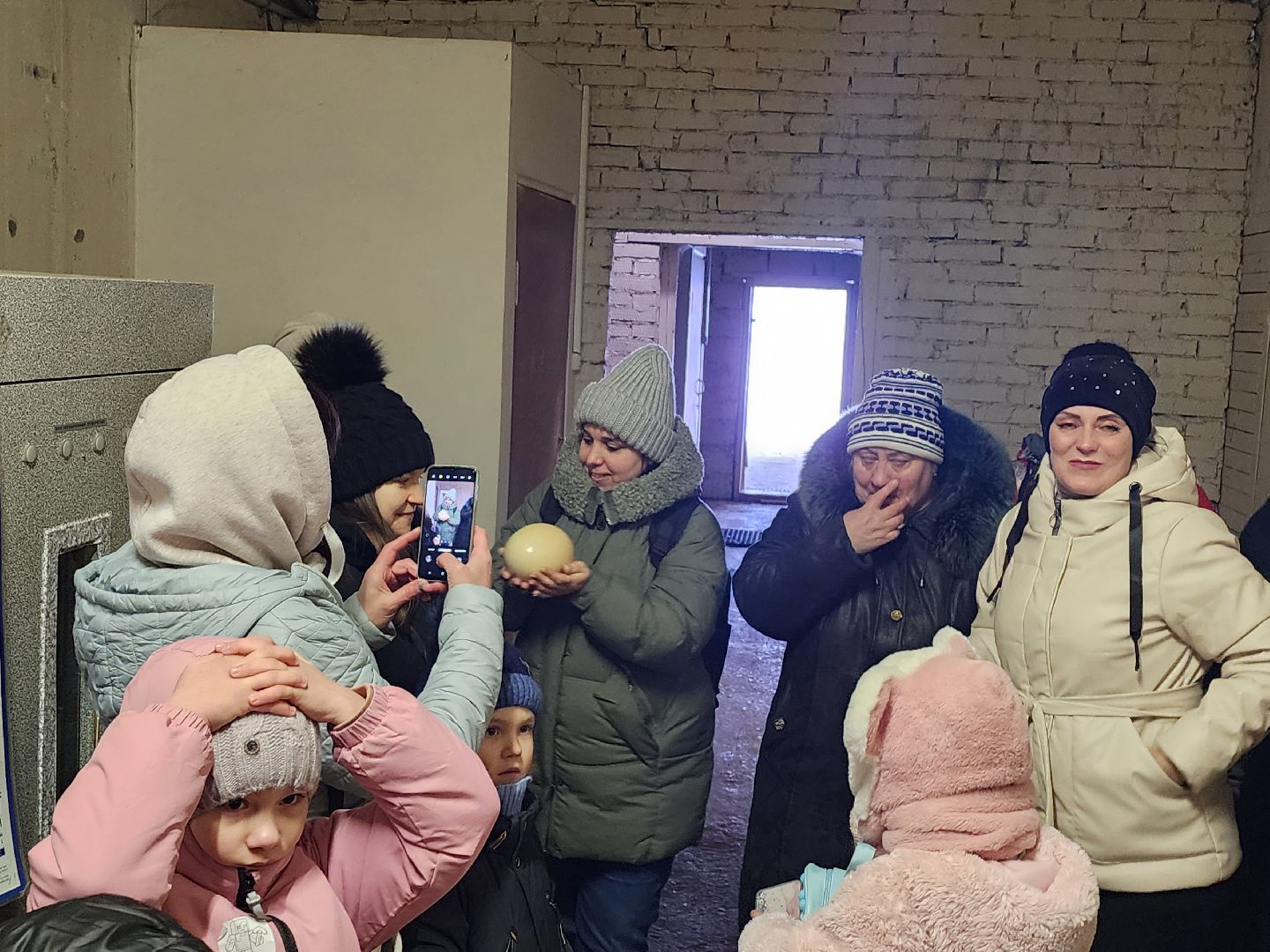 серпухов, подмосковье, дети, жены участников сво, страусиная ферма, МГЕР, диана алумянц,