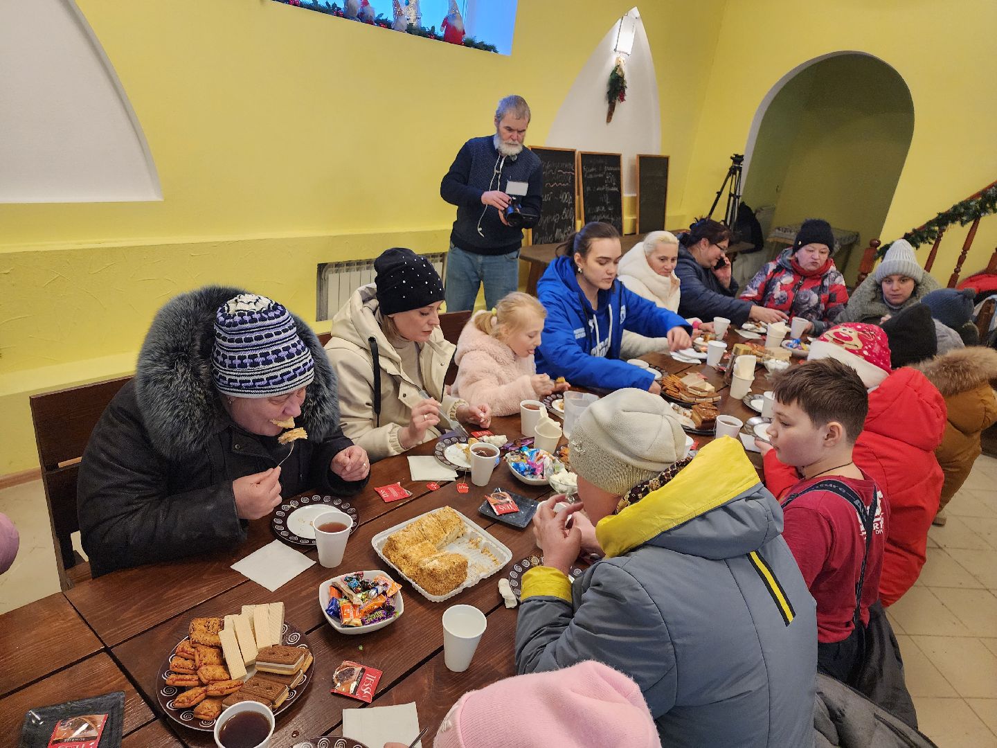 серпухов, подмосковье, дети, жены участников сво, страусиная ферма, МГЕР, диана алумянц,