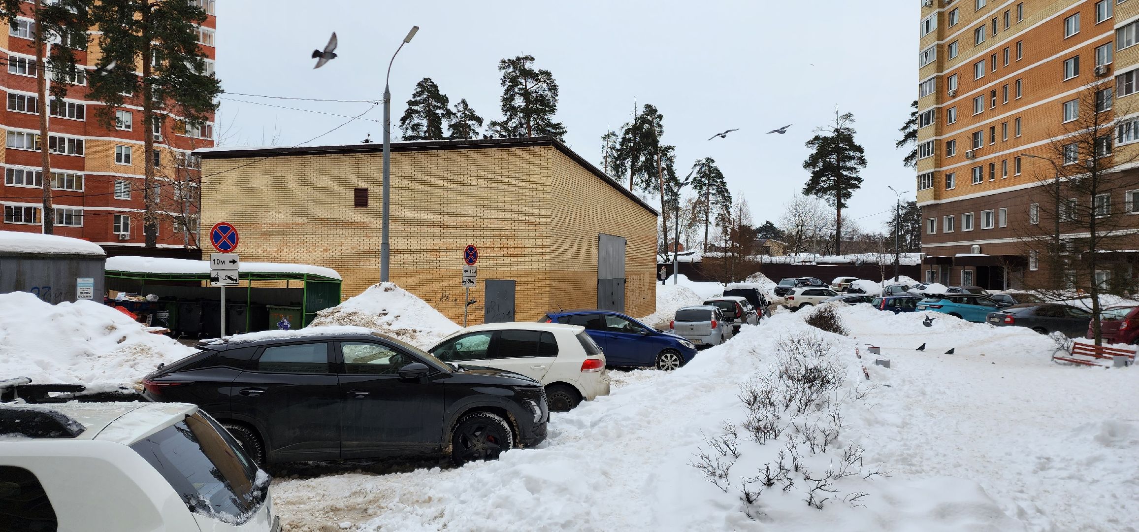 раменское, дороги, ограниченине парковки во дворах у еонтейнерной площадки, Десантная 17,