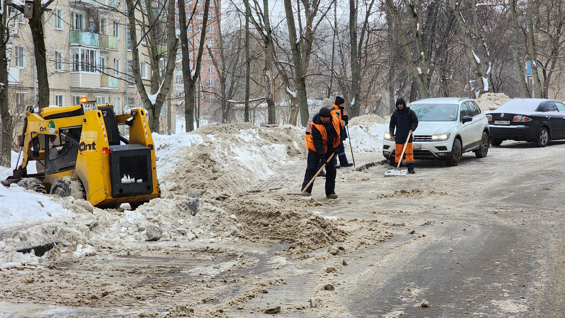 уборка снега, уборка дворов, уборка дорог,