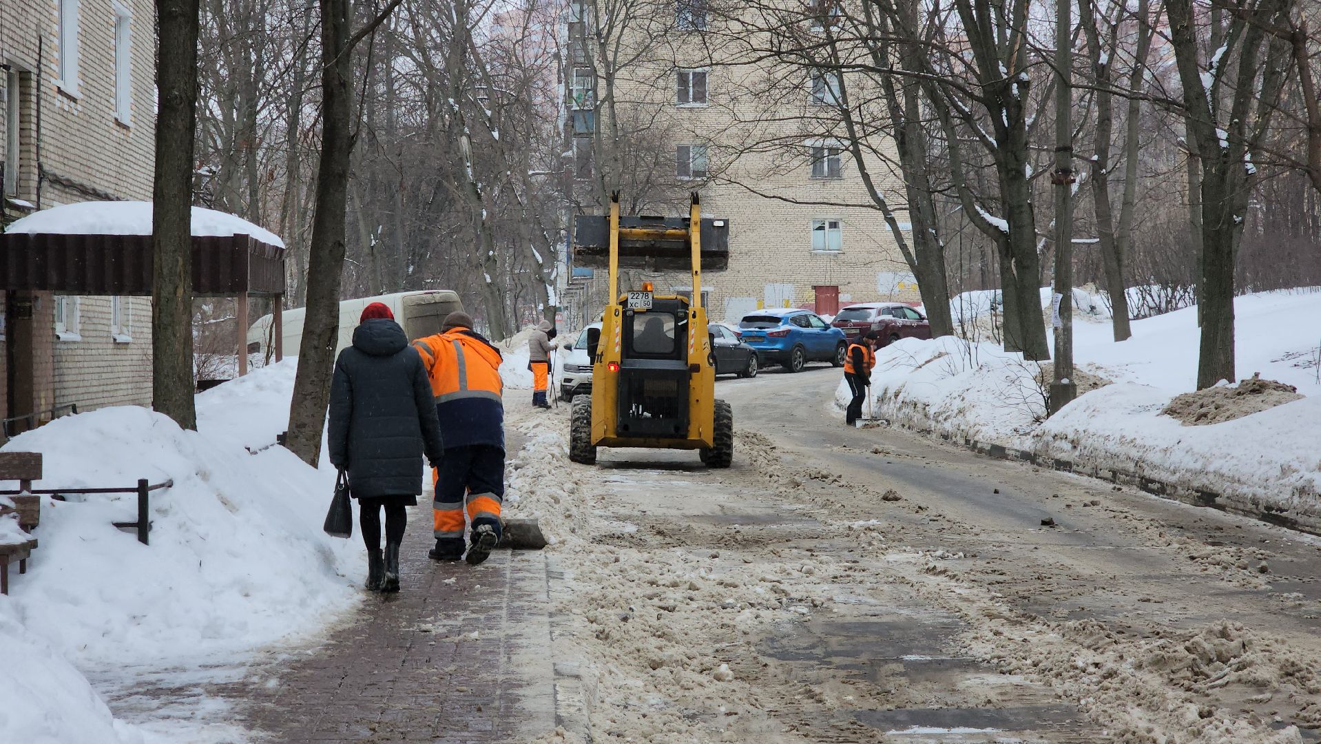 уборка снега, уборка дворов, уборка дорог,