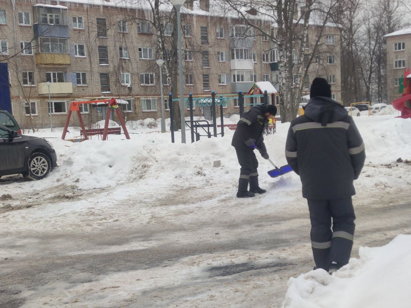 Дубна, Уборка города, Ручная уборка, Дворники, Уборка снега, жкх, Коммунальщики,