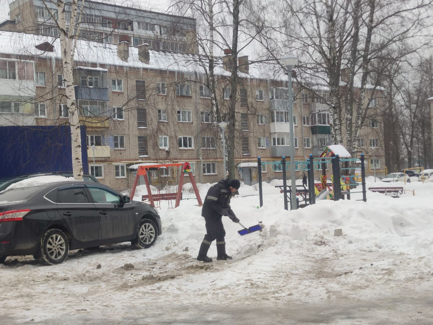 Дубна, Уборка города, Ручная уборка, Дворники, Уборка снега, жкх, Коммунальщики,