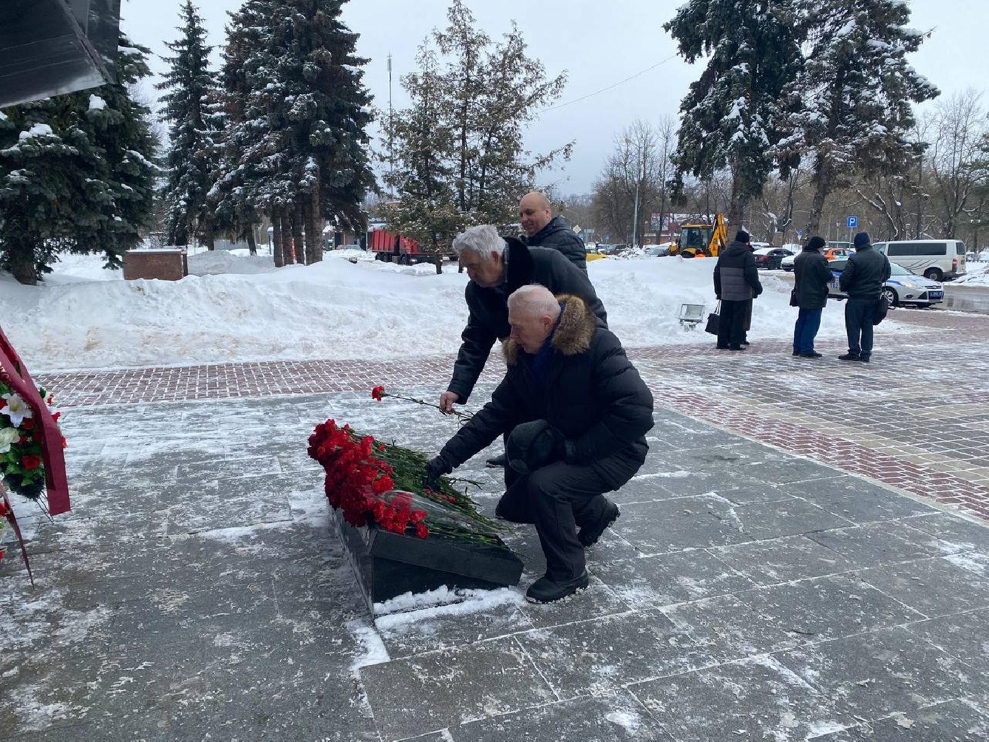 чехов, день защитника отечества, возложение цветов, ветераны, памятник,