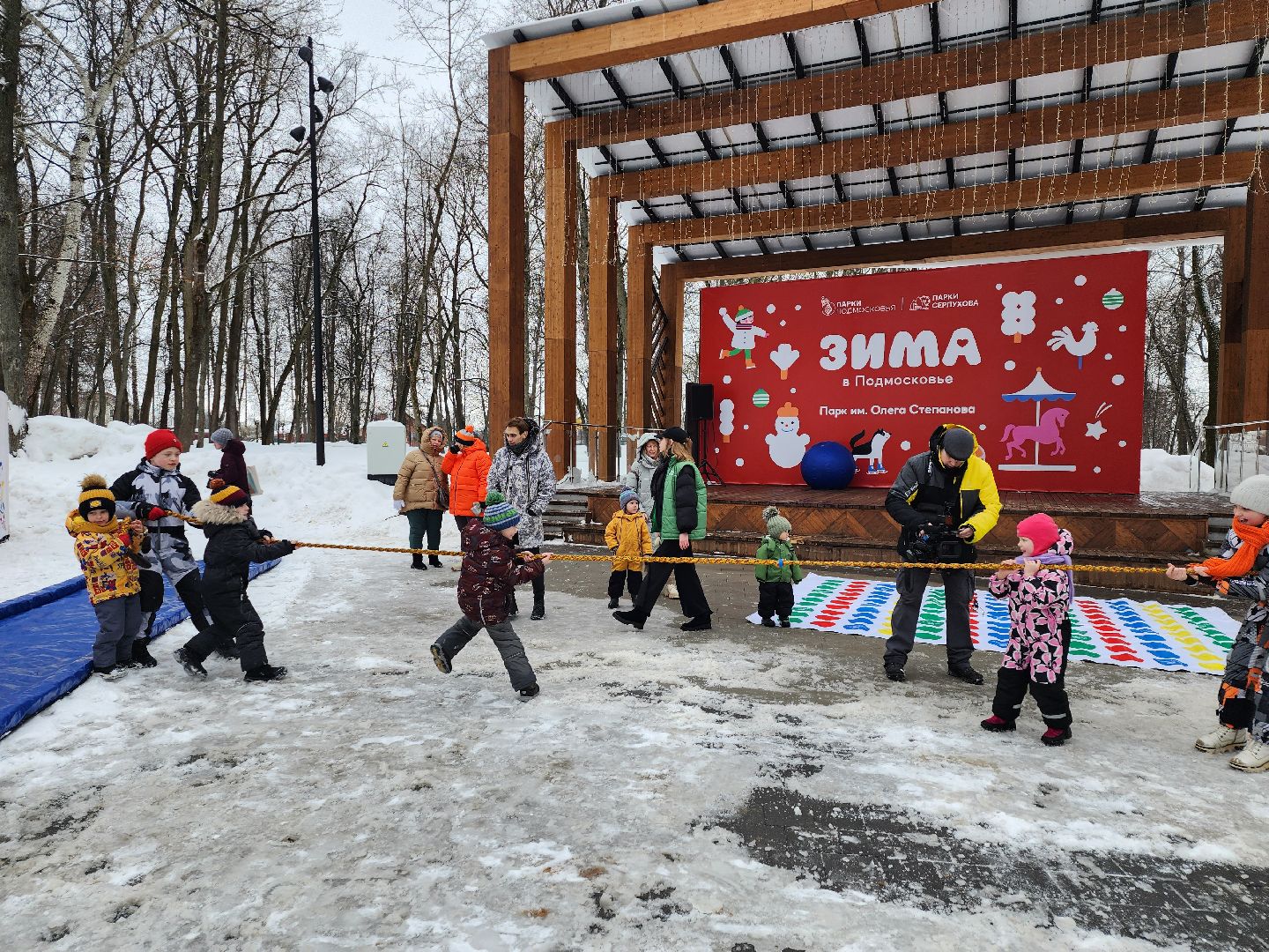 серпухов, подмосковье, 23 февраля, парк имени олега степанова, дети, парки подмосковья,