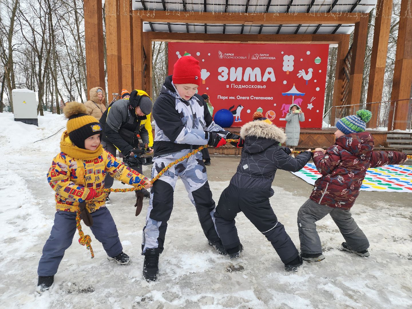 серпухов, подмосковье, 23 февраля, парк имени олега степанова, дети, парки подмосковья,
