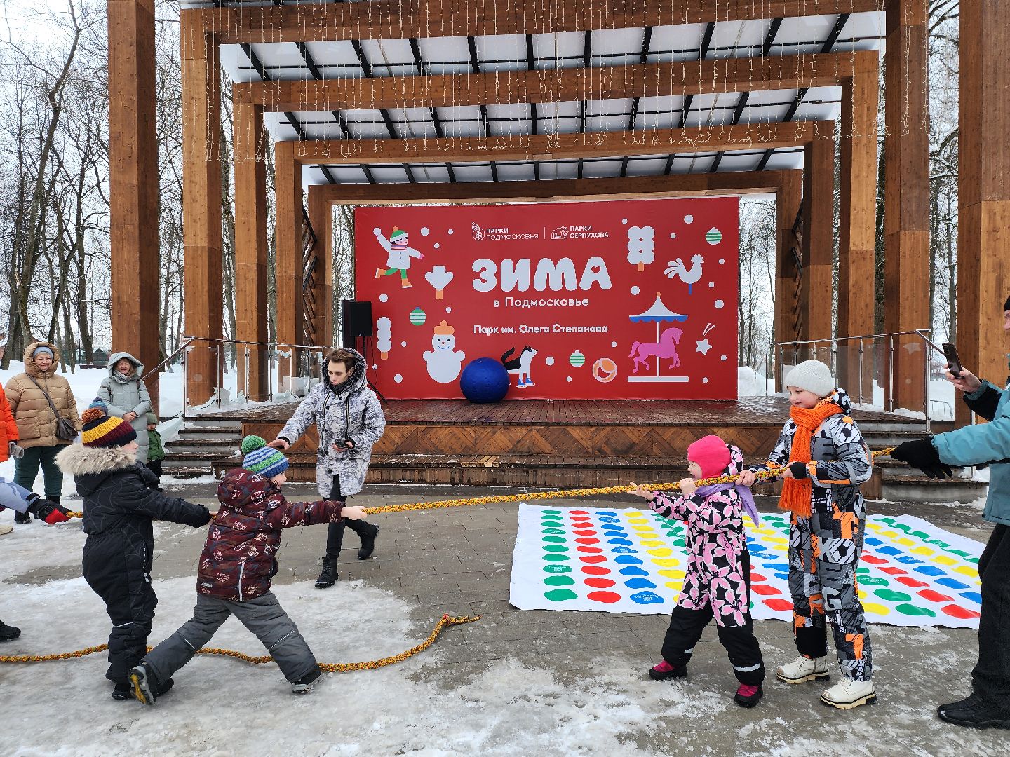 серпухов, подмосковье, 23 февраля, парк имени олега степанова, дети, парки подмосковья,