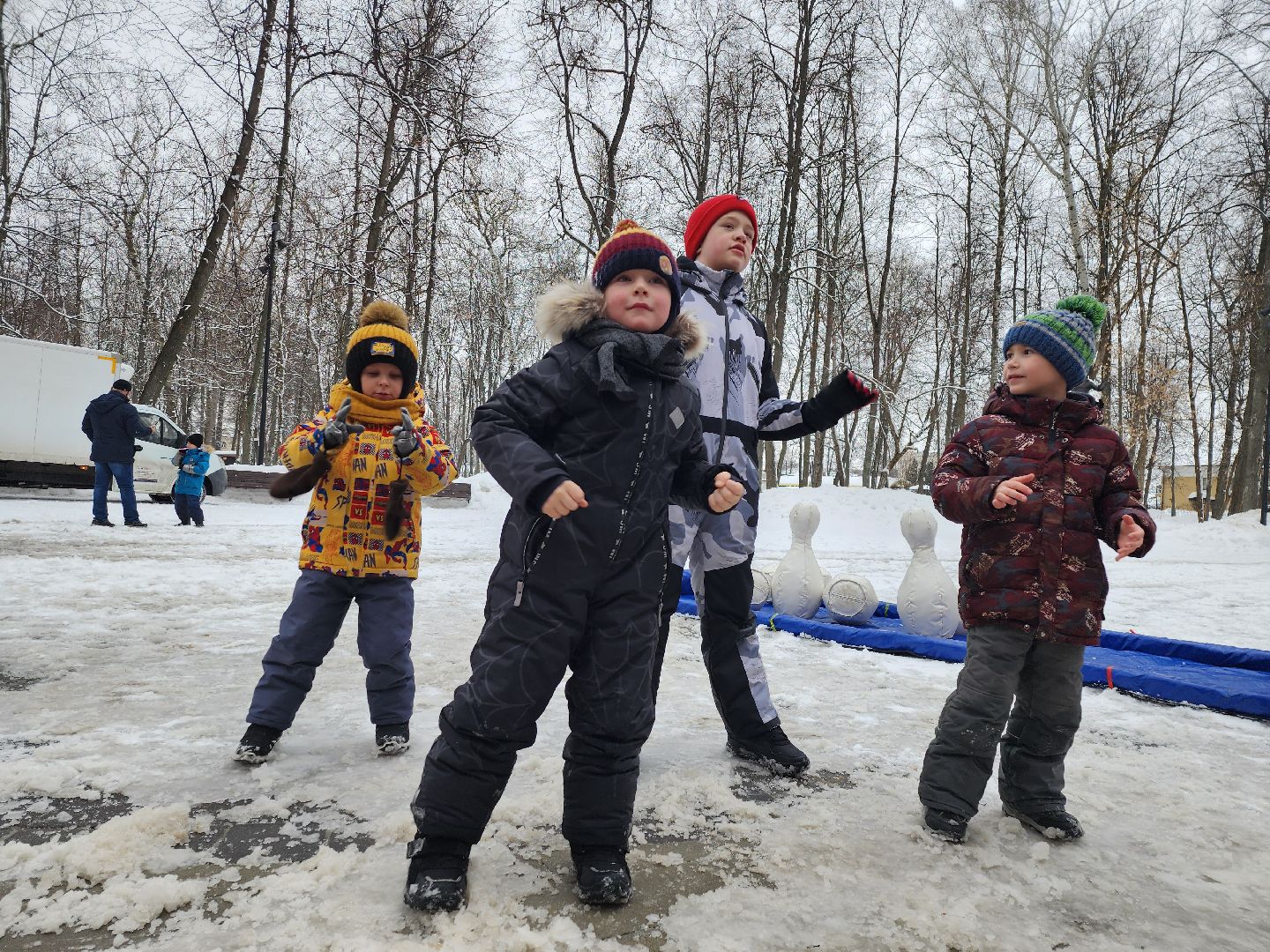 серпухов, подмосковье, 23 февраля, парк имени олега степанова, дети, парки подмосковья,