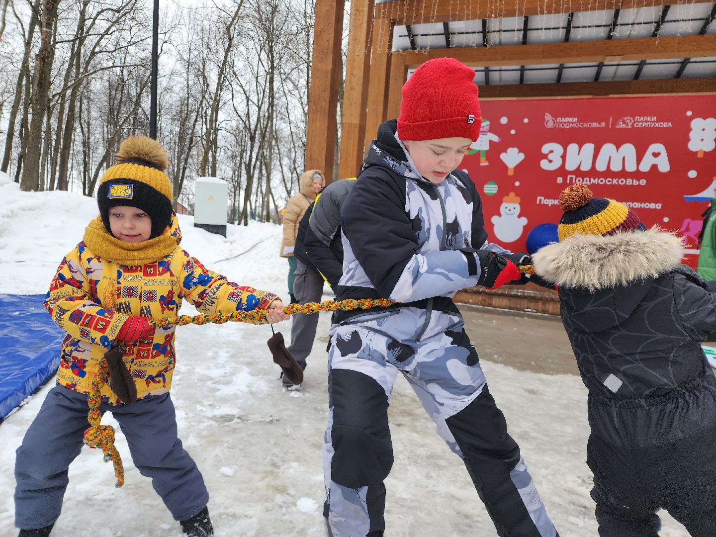 серпухов, подмосковье, 23 февраля, парк имени олега степанова, дети, парки подмосковья,
