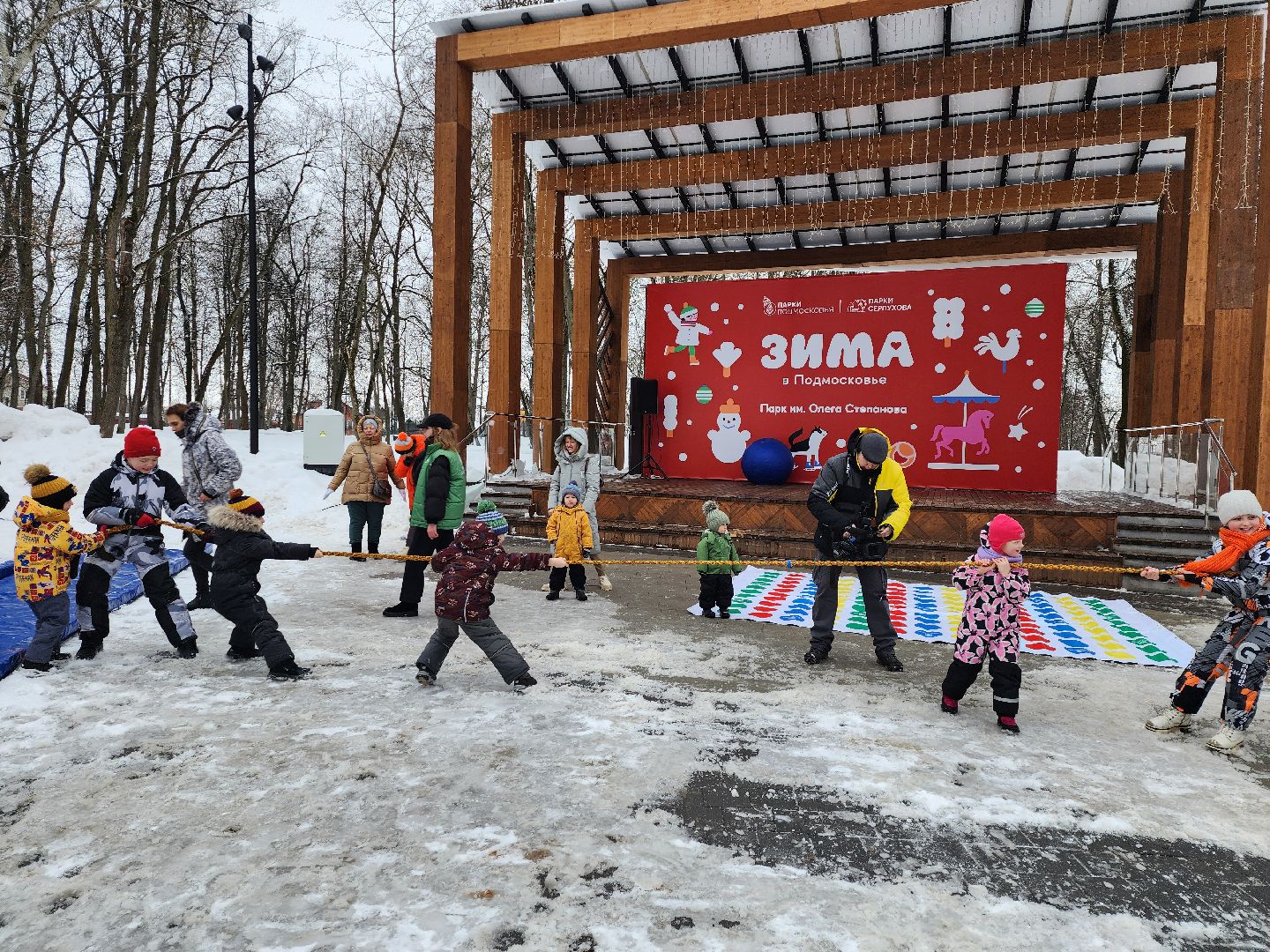 серпухов, подмосковье, 23 февраля, парк имени олега степанова, дети, парки подмосковья,