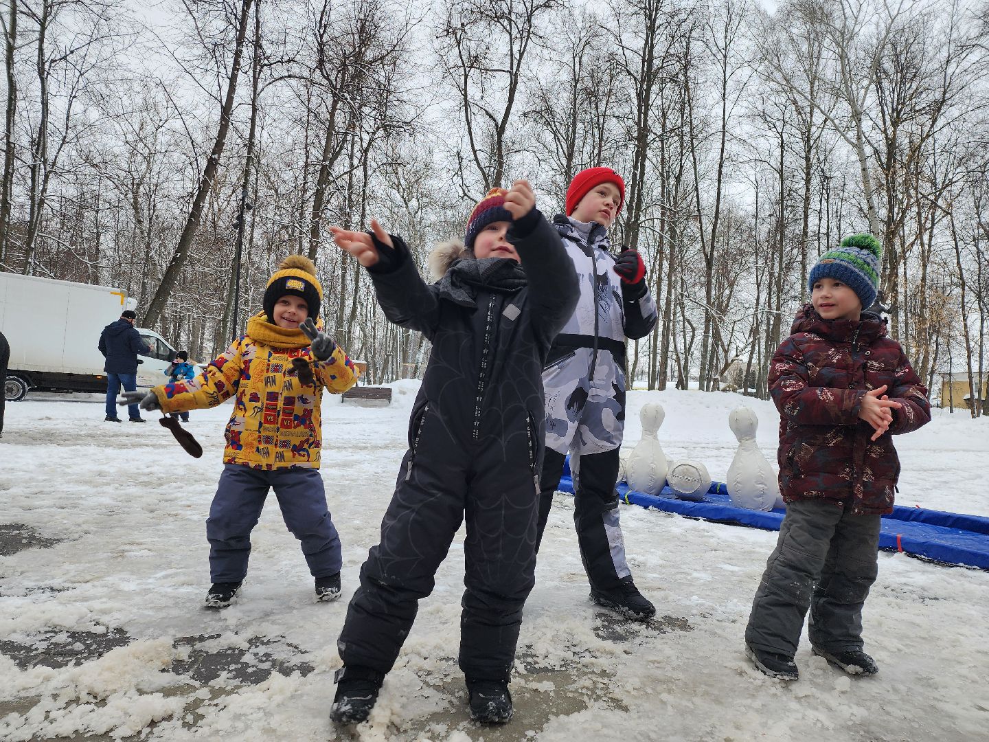 серпухов, подмосковье, 23 февраля, парк имени олега степанова, дети, парки подмосковья,